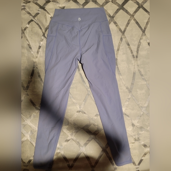 BuffBunny Rosa Pocket Leggings - Medium Rainwater - Picture 3 of 4